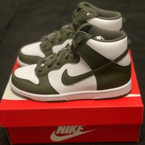 Nike Dunk High (PS) “Cargo Khaki” Size 2.5Y